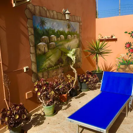 A Due Passi Da Cala Pisana Apartment
