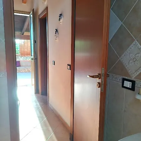 A Due Passi Da Cala Pisana Apartment