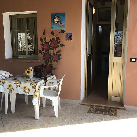 A Due Passi Da Cala Pisana *